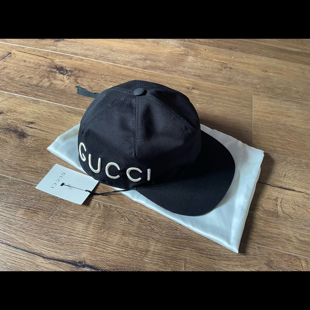 GUCCI-AUTHENTIC (NWT) Black Cotton Baseball Cap